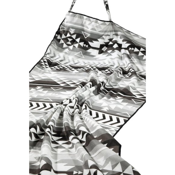 ⚡ LAST 1⚡Black 2-in-1 Convertible Shoulder Bag-Beach Towel - Picture 3 of 3